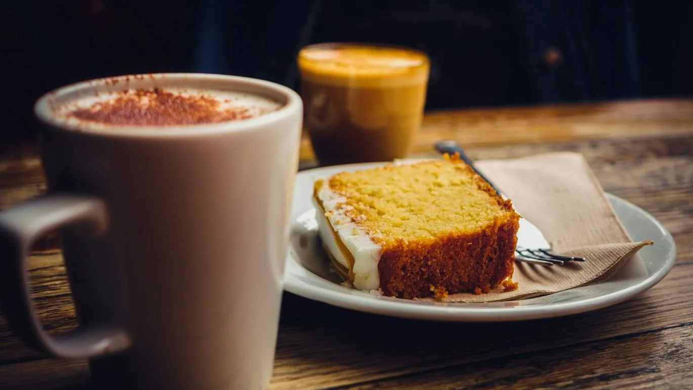 パウンドケーキとコーヒー
